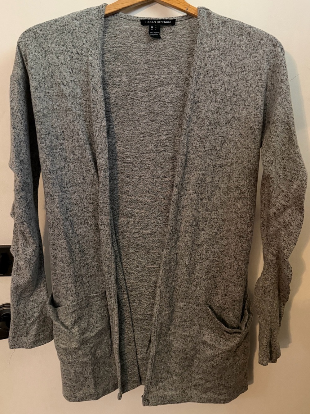 Urban Heritage Gray Open Cardigan with Long Sleeves Gathered and Pockets